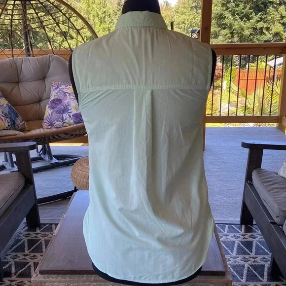 Eddie Bauer | Mountain Ripstop  Sleeveless Shirt - Picture 6 of 10